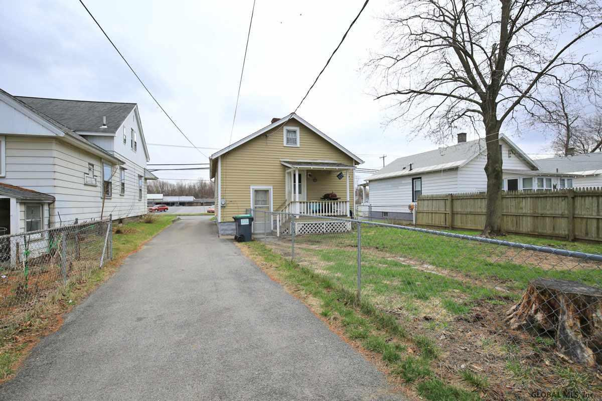 1415 Curry Road Rotterdam, NY 12306 - Photo 2 of 15 Photo 2