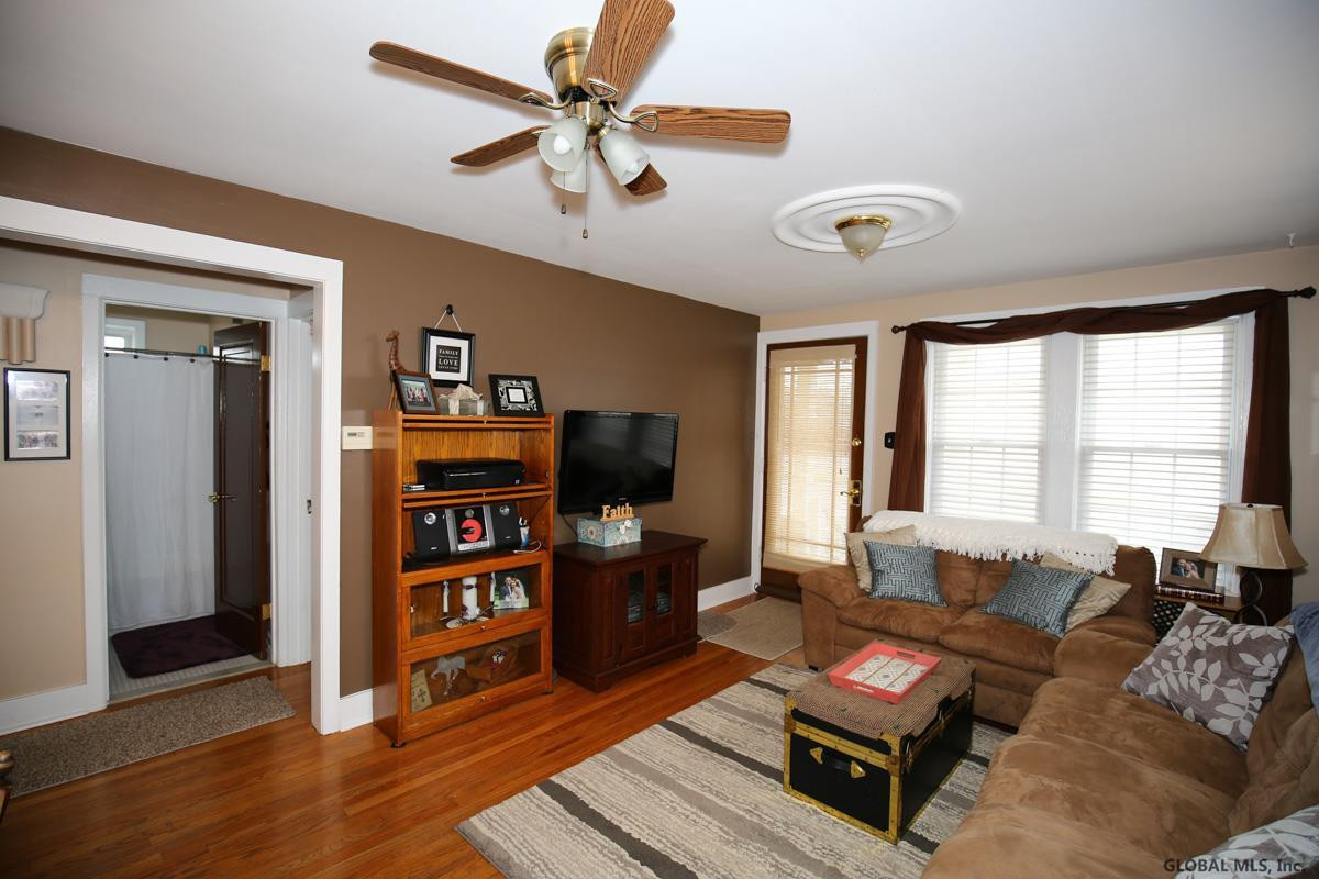 1415 Curry Road Rotterdam, NY 12306 - Photo 5 of 15 Photo 5