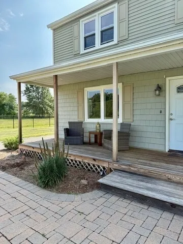 $325,000 | 28 Meadow Avenue, Agawam, MA 01001