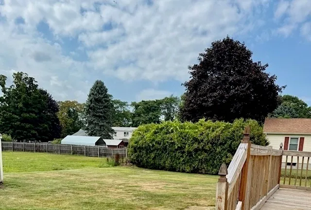 $325,000 | 28 Meadow Avenue, Agawam, MA 01001