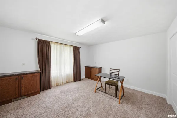 $450,000 | 1434 West Tiffany Drive, Peoria, IL 61614