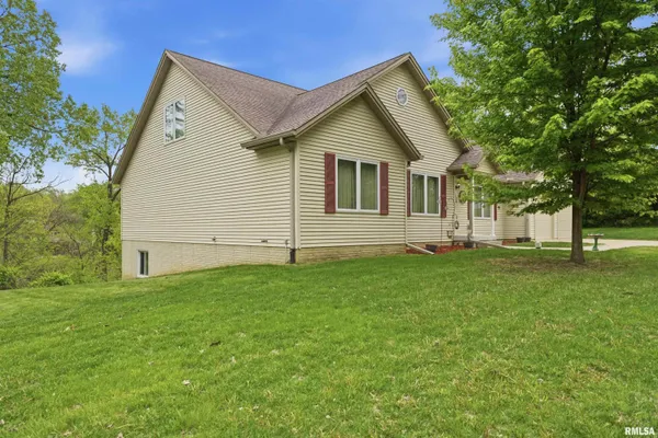 $450,000 | 1434 West Tiffany Drive, Peoria, IL 61614