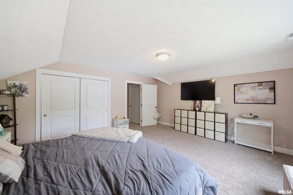 $450,000 | 1434 West Tiffany Drive, Peoria, IL 61614