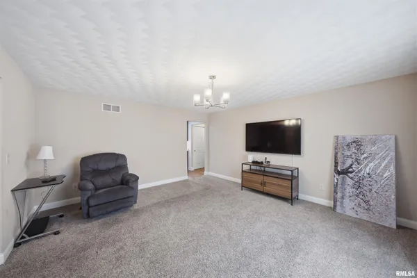 $450,000 | 1434 West Tiffany Drive, Peoria, IL 61614