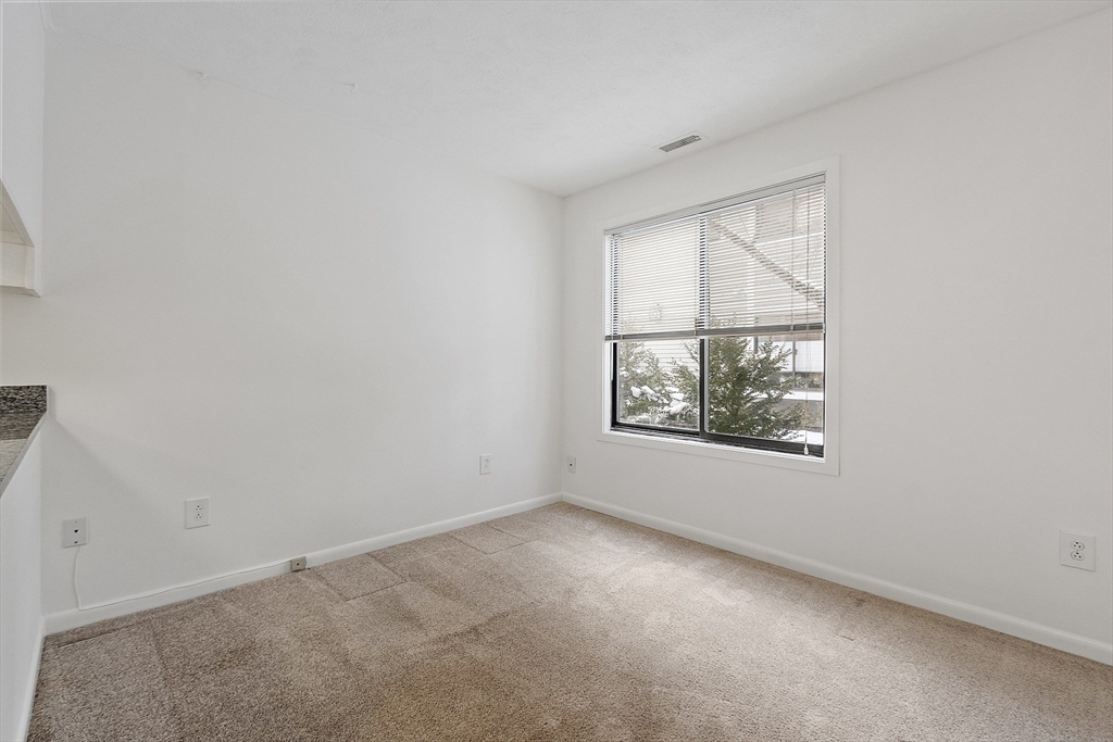 30 Concord Greene, Unit 1 Concord, MA 01742 - Photo 11 of 31