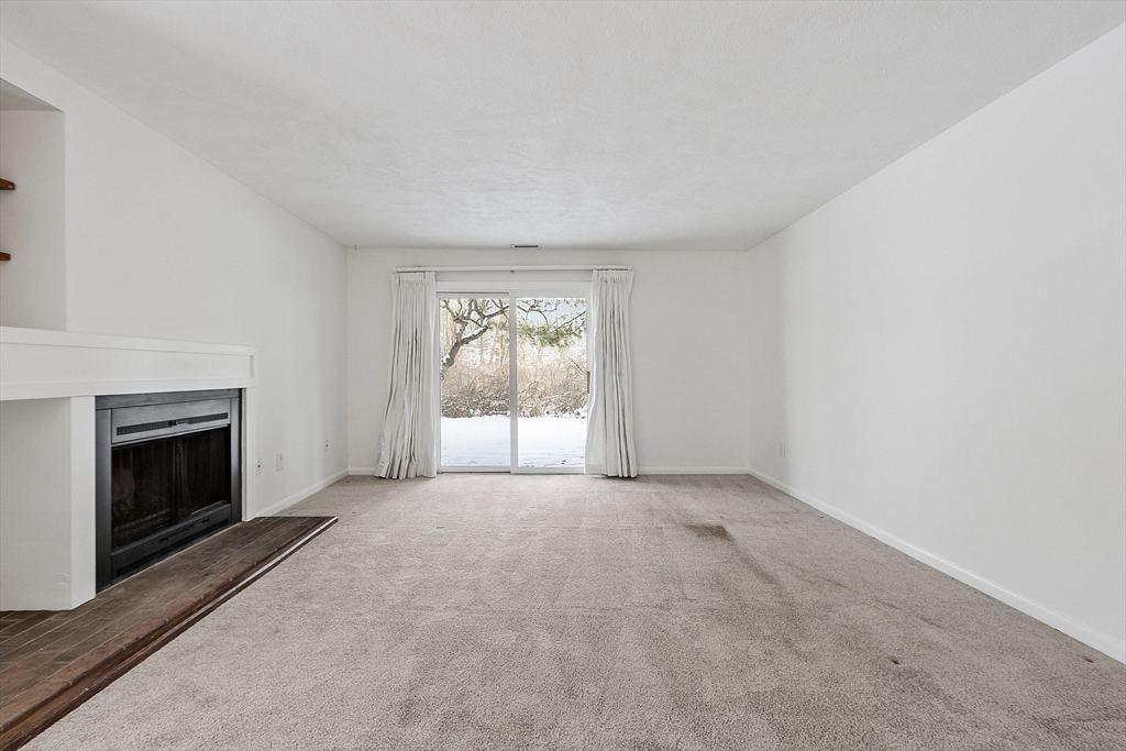 30 Concord Greene, Unit 1 Concord, MA 01742 - Photo 13 of 31