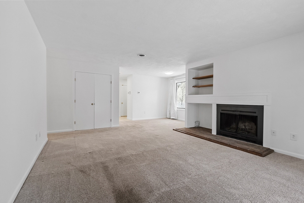 30 Concord Greene, Unit 1 Concord, MA 01742 - Photo 15 of 31