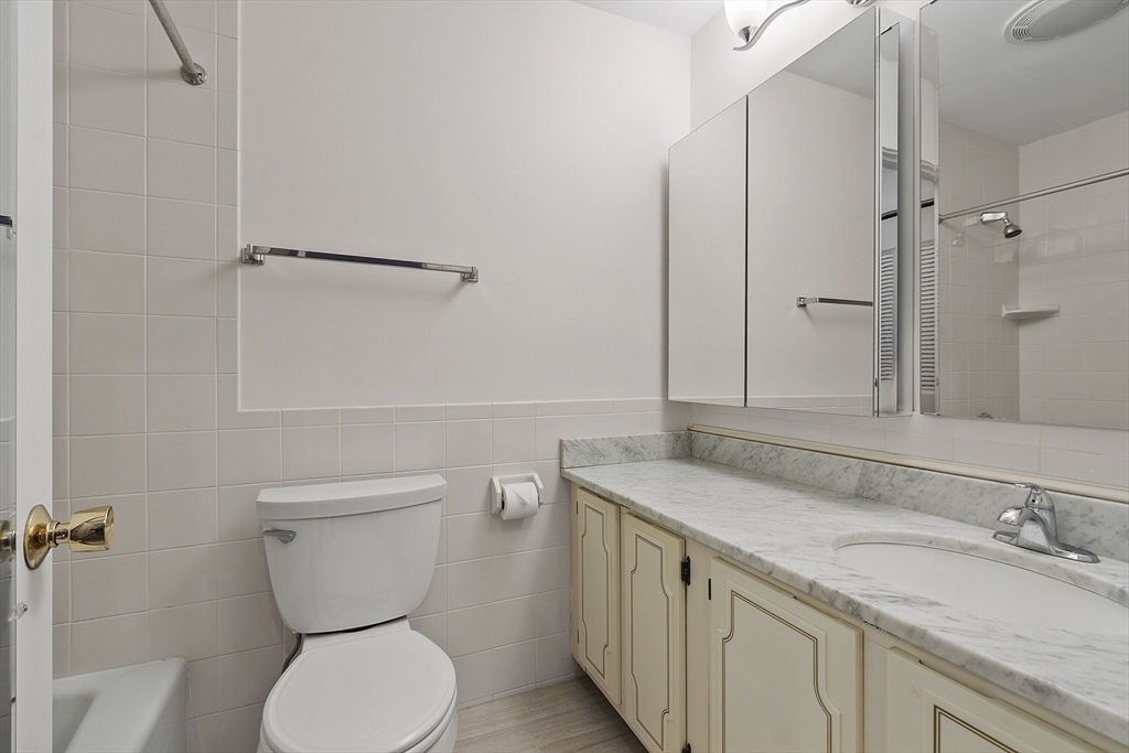 30 Concord Greene, Unit 1 Concord, MA 01742 - Photo 22 of 31