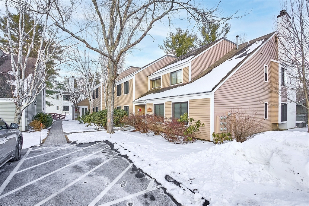 30 Concord Greene, Unit 1 Concord, MA 01742 - Photo 5 of 31