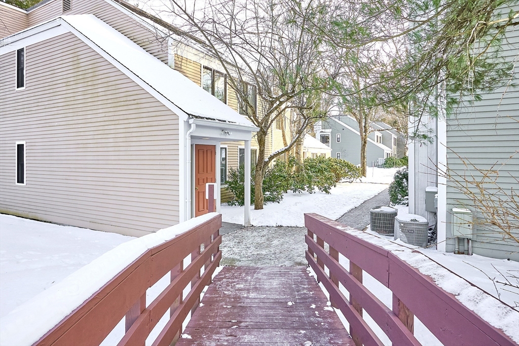 30 Concord Greene, Unit 1 Concord, MA 01742 - Photo 6 of 31