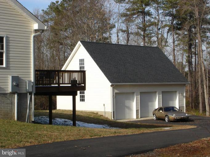 14323 Poplar Neck Road King George, VA 22485 - Photo 8 of 28 3 Car garage