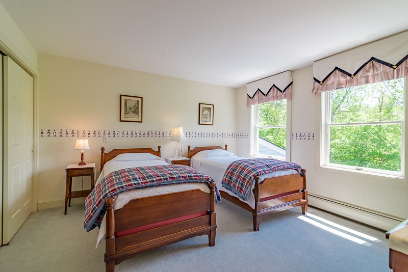 722 Wilcox Road Arlington, VT 05250 - Photo 22 of 27 Gallery Image 22