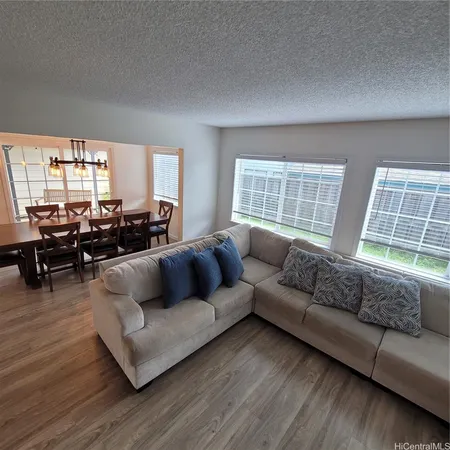 $3,900 | 94-1195 Nanilihilihi Street, Waipahu, HI 96797