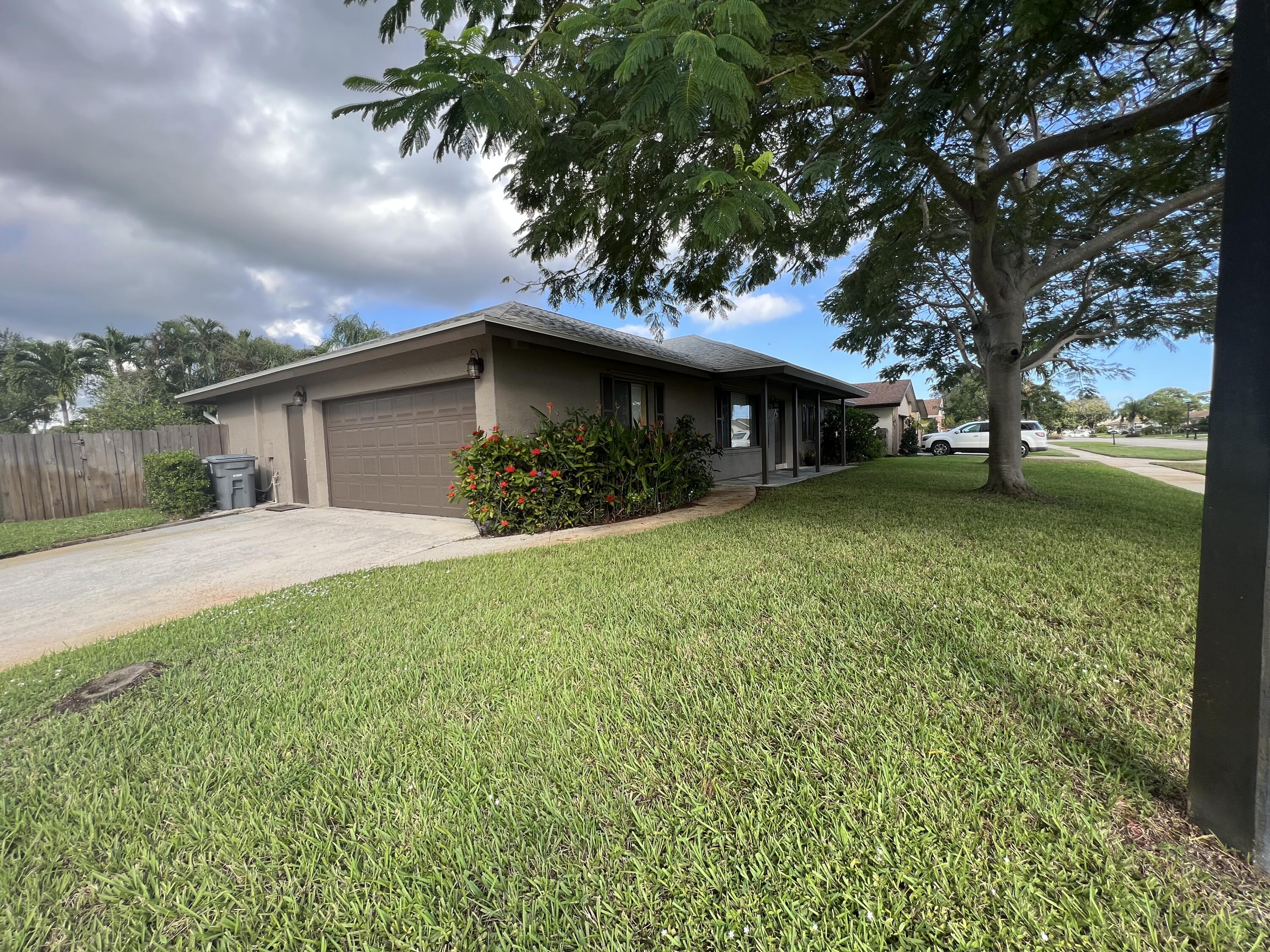 4449 Brandywine Drive Boca Raton, FL 33487 - Photo 3 of 27 0CAC1721-CD7D-421B-BDE0-A274727A6C67