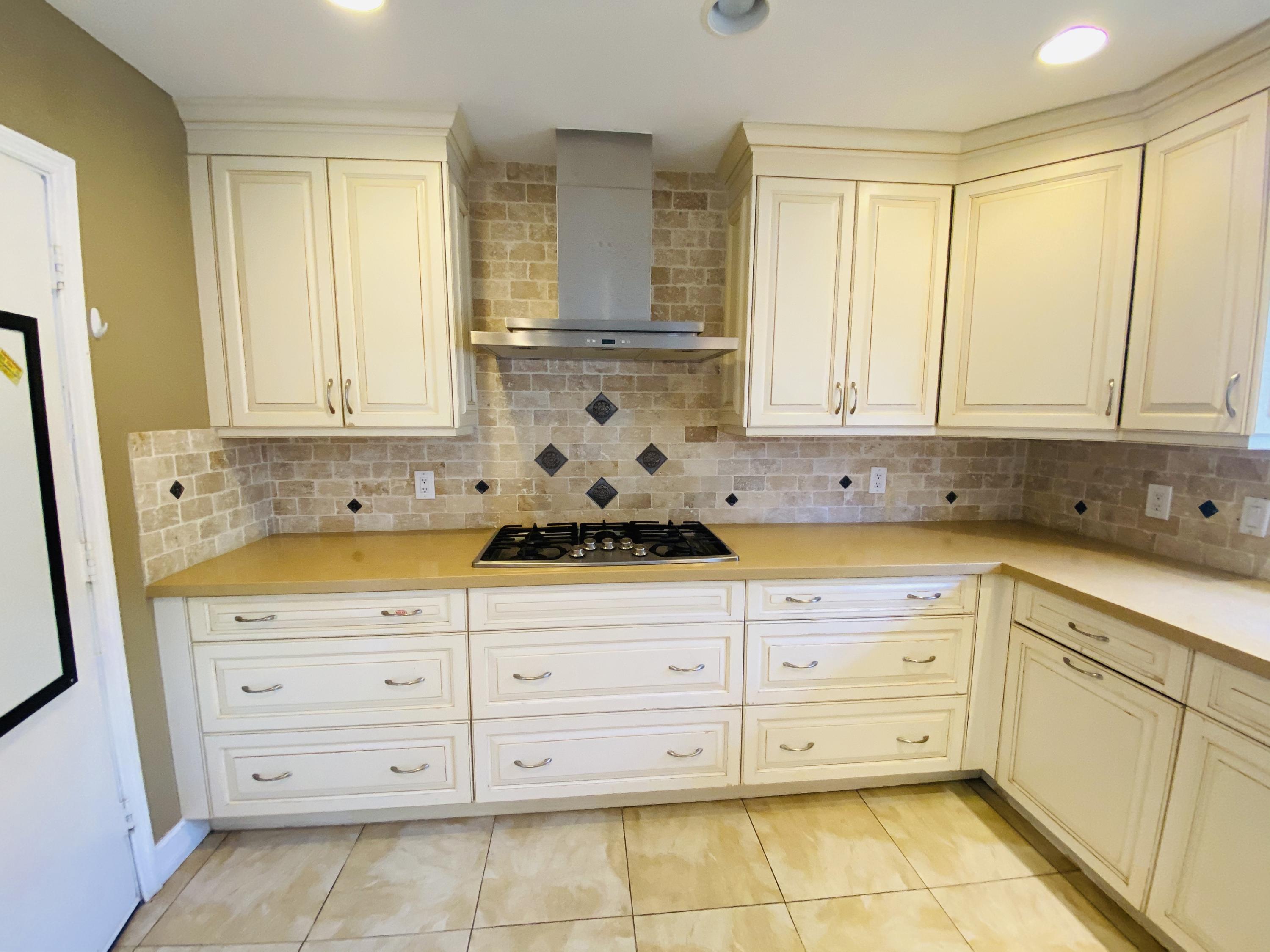 4449 Brandywine Drive Boca Raton, FL 33487 - Photo 7 of 27 101F1F66-2A88-4144-AE78-14C783620D05