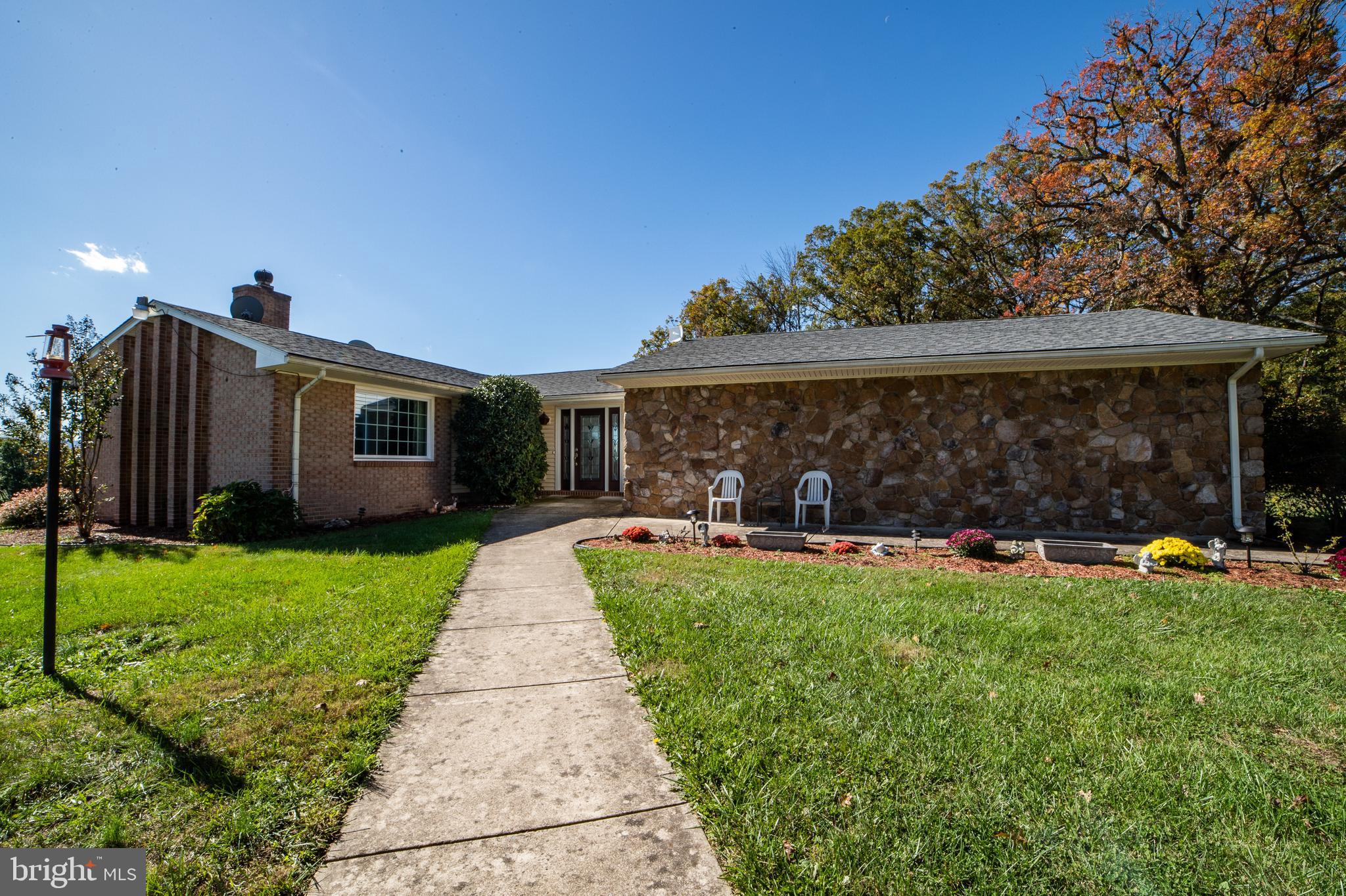 338 Clary Road Strasburg, VA 22657 - Photo 3 of 36 Gallery Image 3