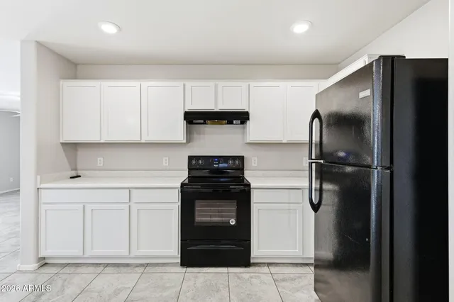 $300,000 | 40573 West Helen Court, Maricopa, AZ 85138