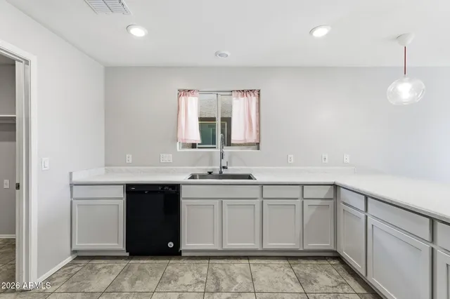 $300,000 | 40573 West Helen Court, Maricopa, AZ 85138