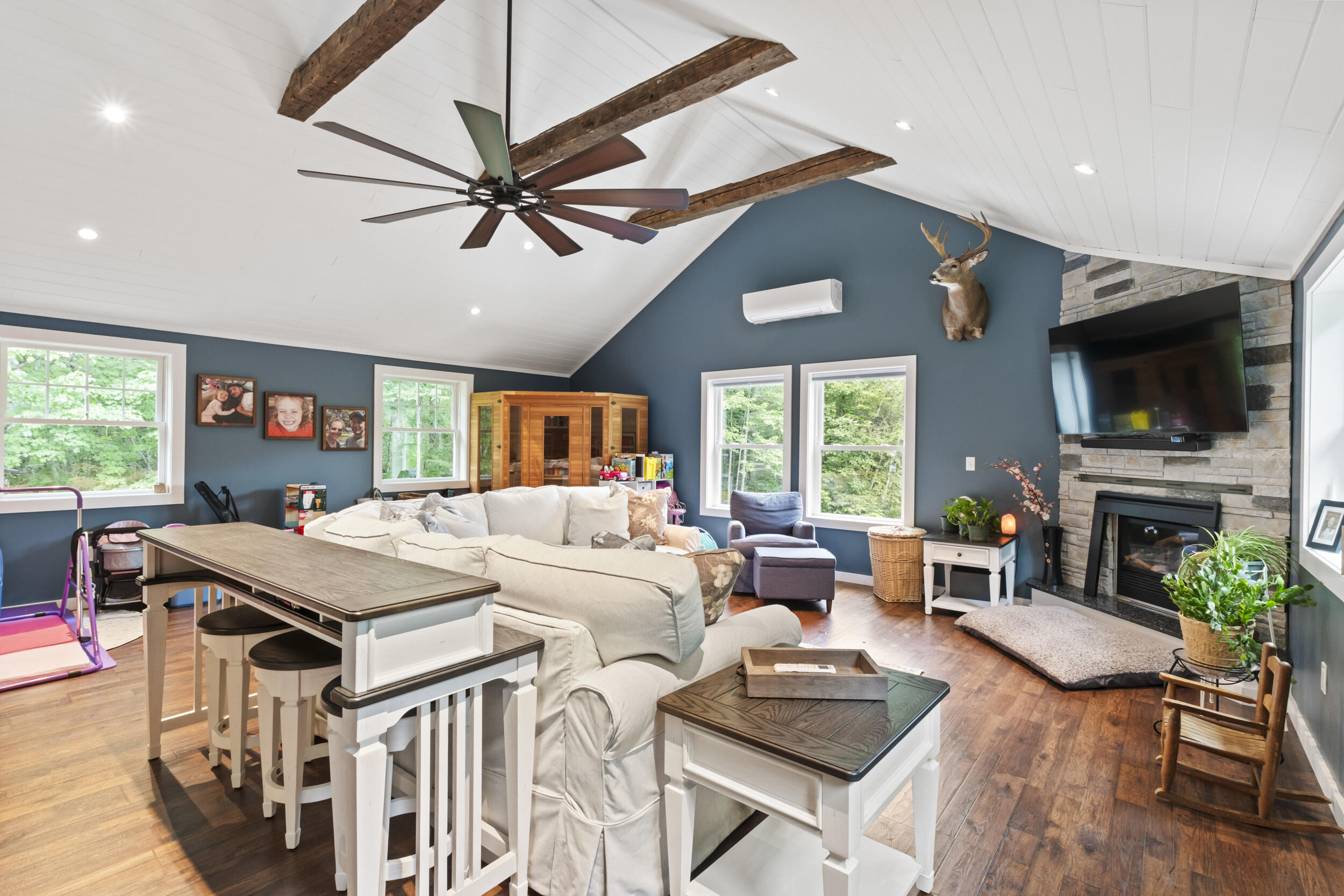 423 Gorden Road Readfield, ME 04355 - Photo 14 of 48 423_gorden_rd-interior-21