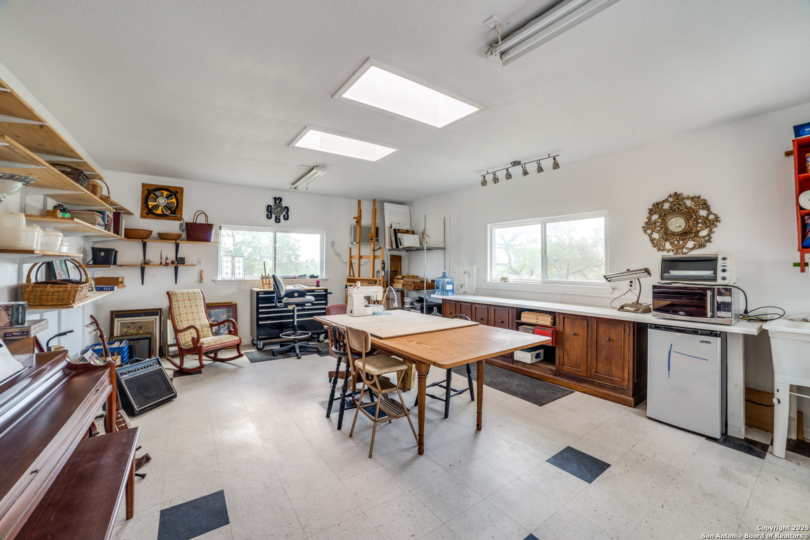 20892 Bluehill Pass Helotes, TX 78023 - Photo 18 of 36 a kitchen with lots of counter top space and furniture