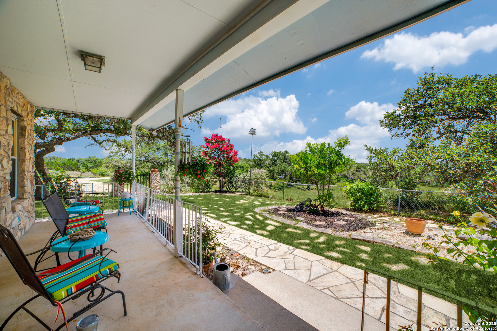 20892 Bluehill Pass Helotes, TX 78023 - Photo 23 of 36