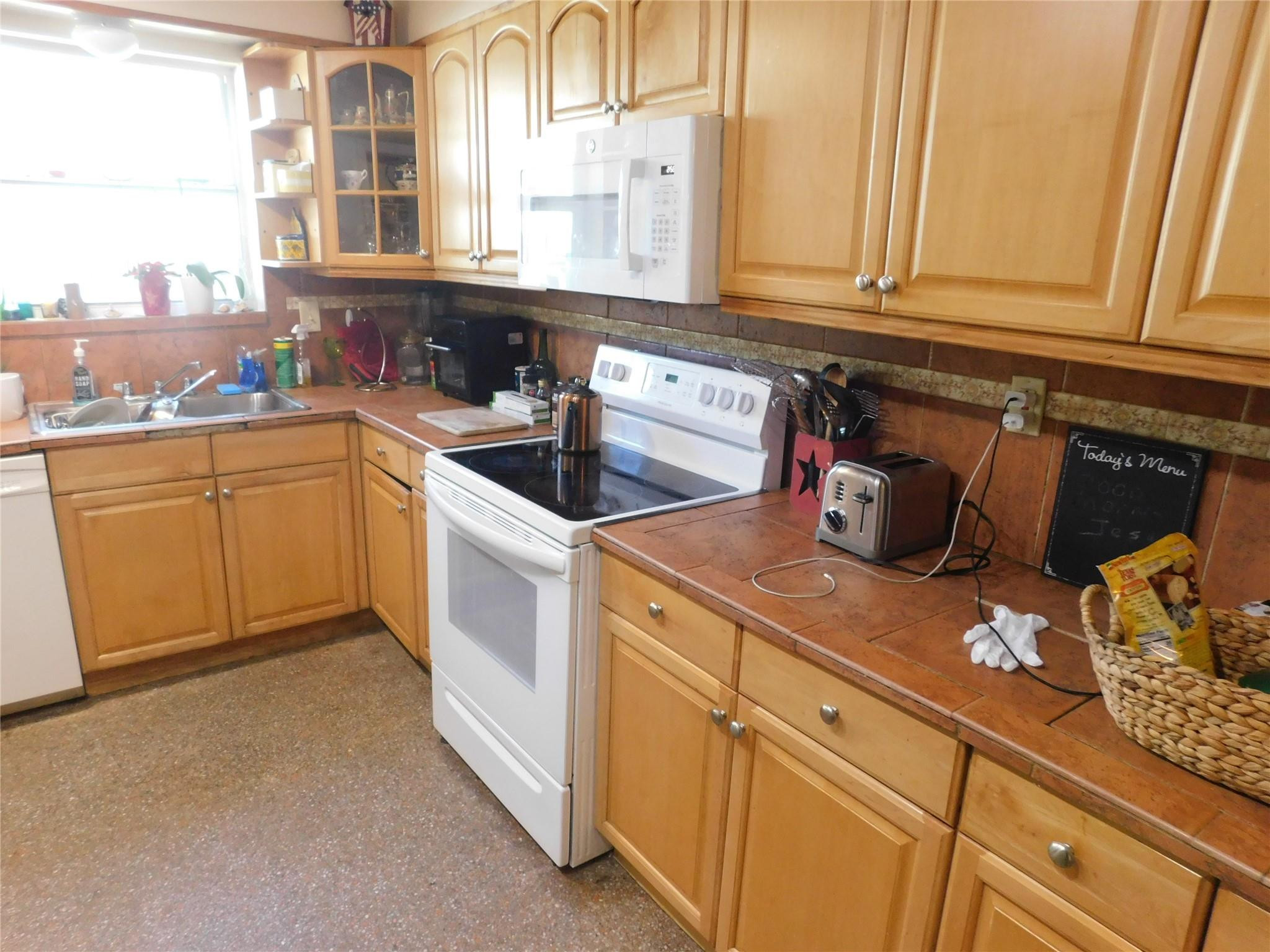 4982 Southwest 29th Terrace Dania Beach, FL 33312 - Photo 4 of 14 Photo 4