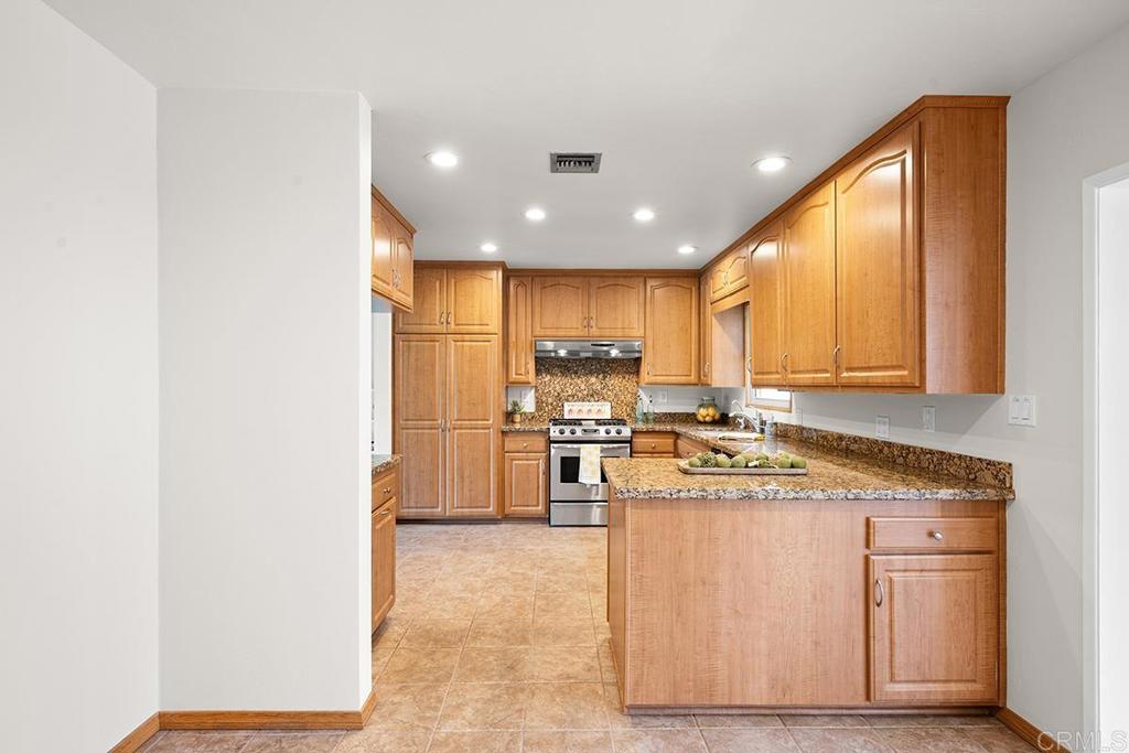 1071 Washington Heights Road El Cajon, CA 92019 - Photo 15 of 65