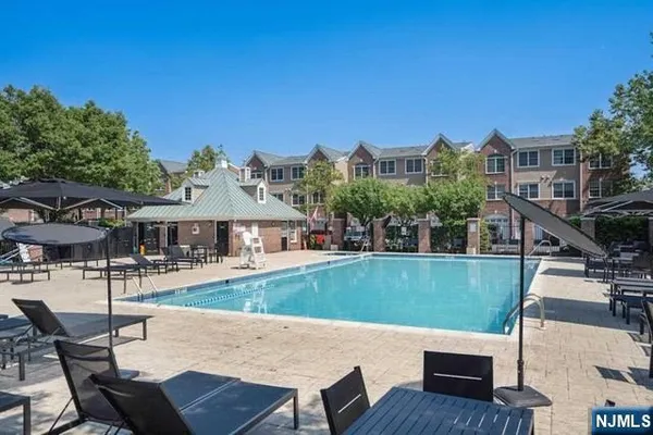 $4,850 | 375 Kingston Court, West New York, NJ 07093
