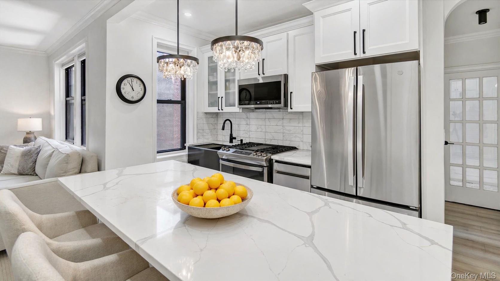 21 Barstow Road, Unit 5C Great Neck, NY 11021 - Photo 4 of 24