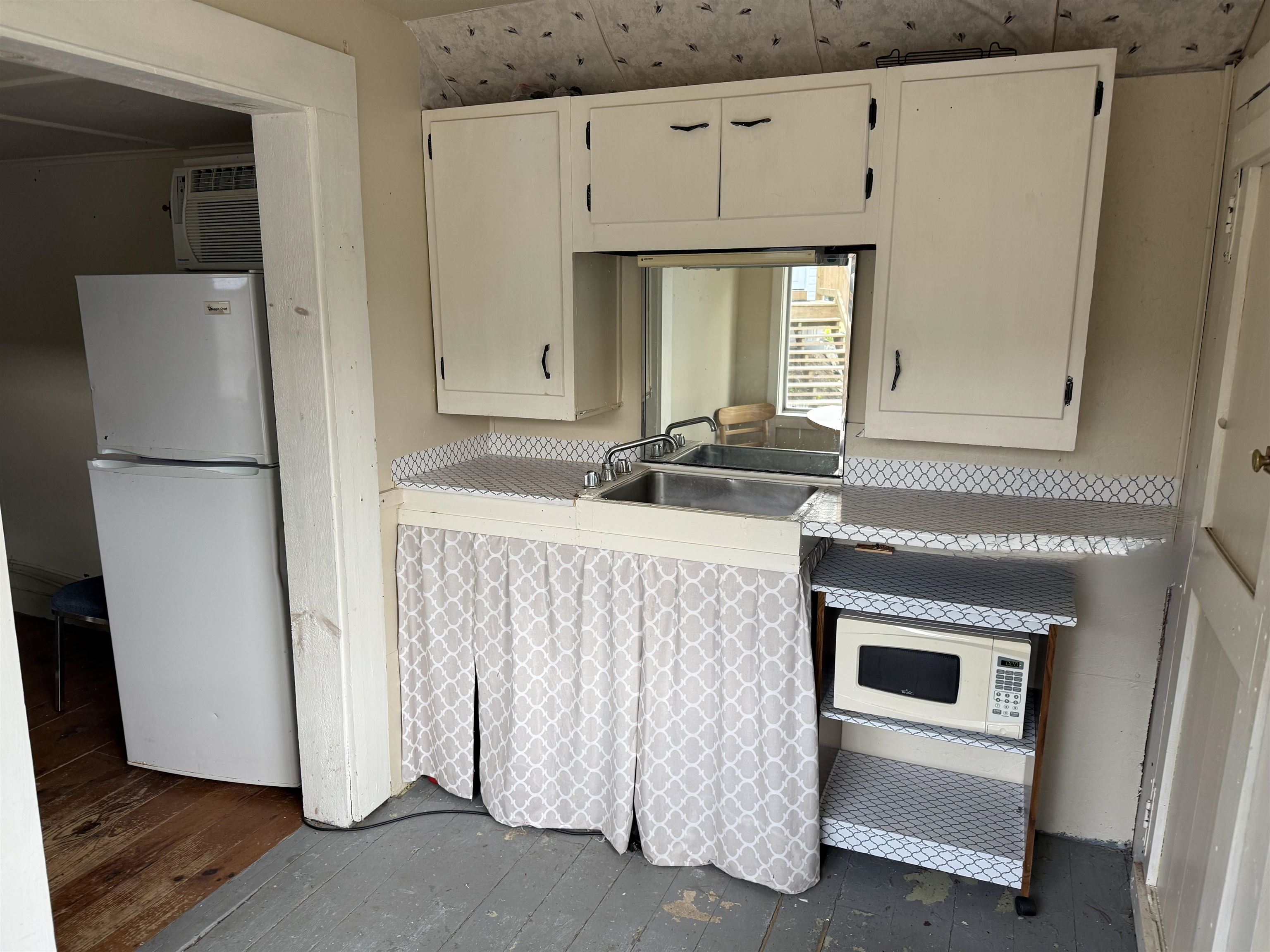 24 Dock Road, Unit 22 Gilford, NH 03249 - Photo 6 of 13