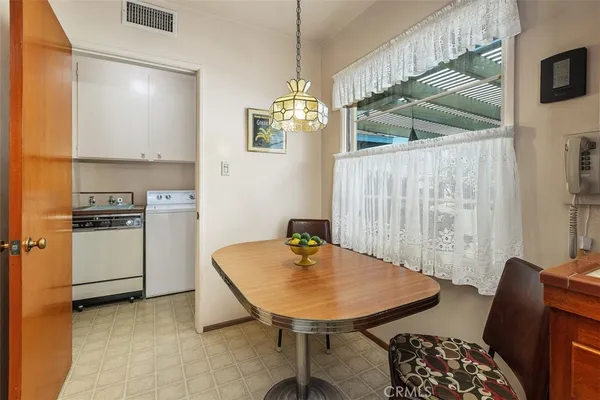 $549,900 | 954 North Magnolia Avenue, Rialto, CA 92376