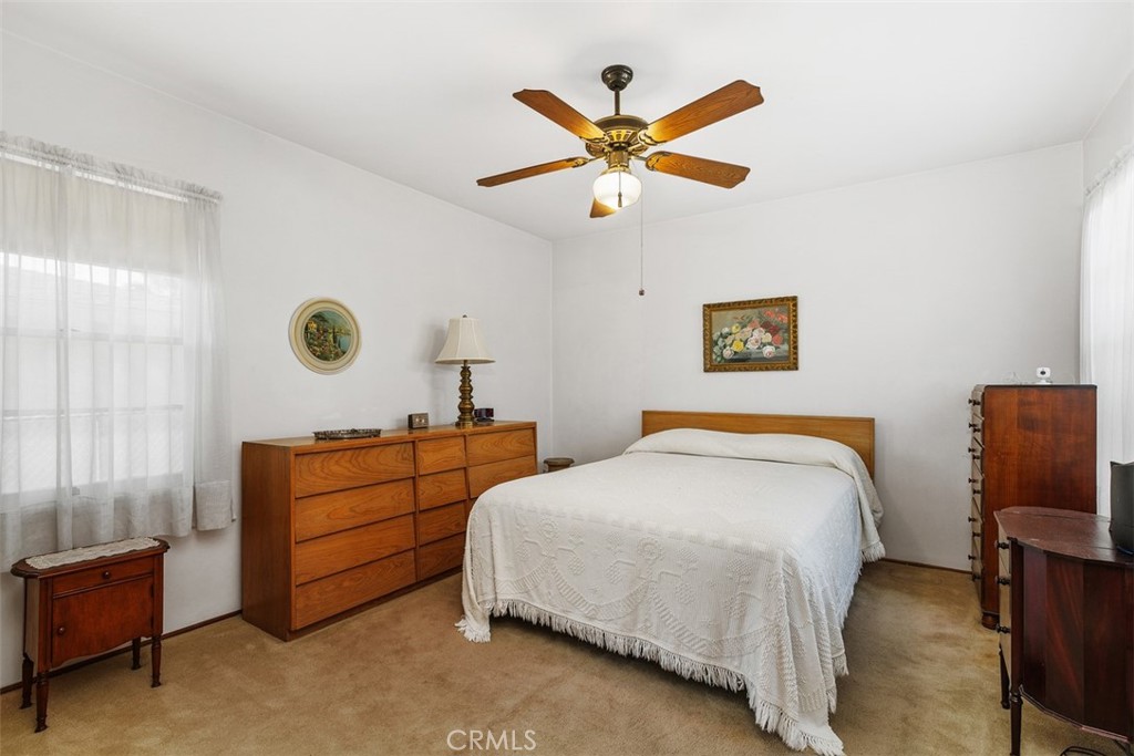 954 North Magnolia Avenue Rialto, CA 92376 - Photo 17 of 34