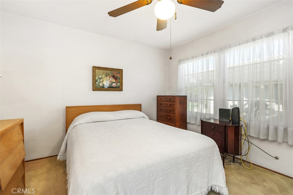 954 North Magnolia Avenue Rialto, CA 92376 - Photo 18 of 34