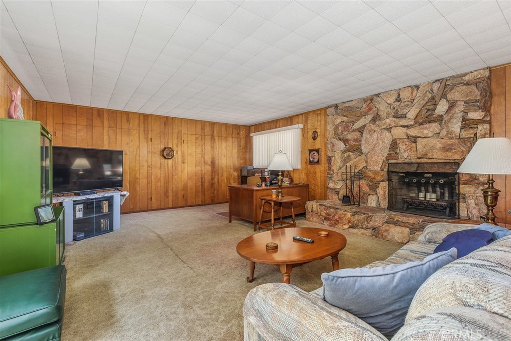 954 North Magnolia Avenue Rialto, CA 92376 - Photo 23 of 34