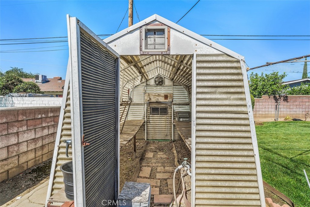 954 North Magnolia Avenue Rialto, CA 92376 - Photo 32 of 34