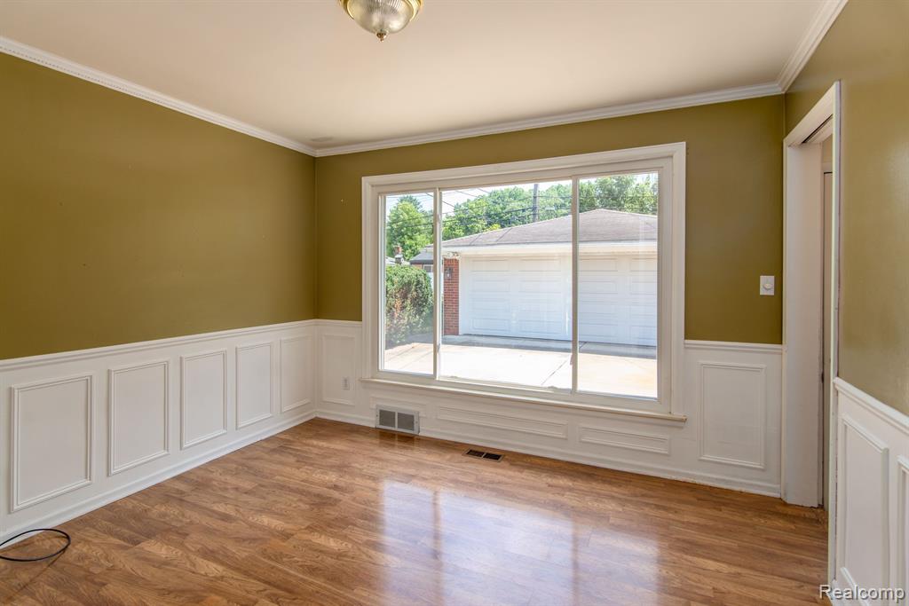 36813 Greenbush Road Wayne, MI 48184 - Photo 5 of 21 Gallery Image 5