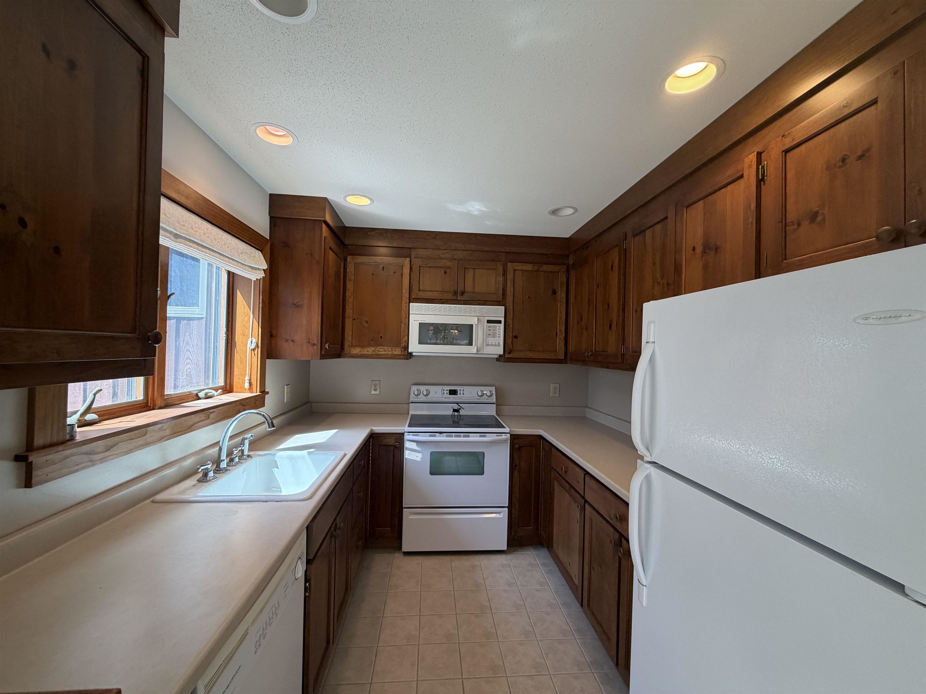 583 Hawk Spur Road Plymouth, VT 05056 - Photo 20 of 38