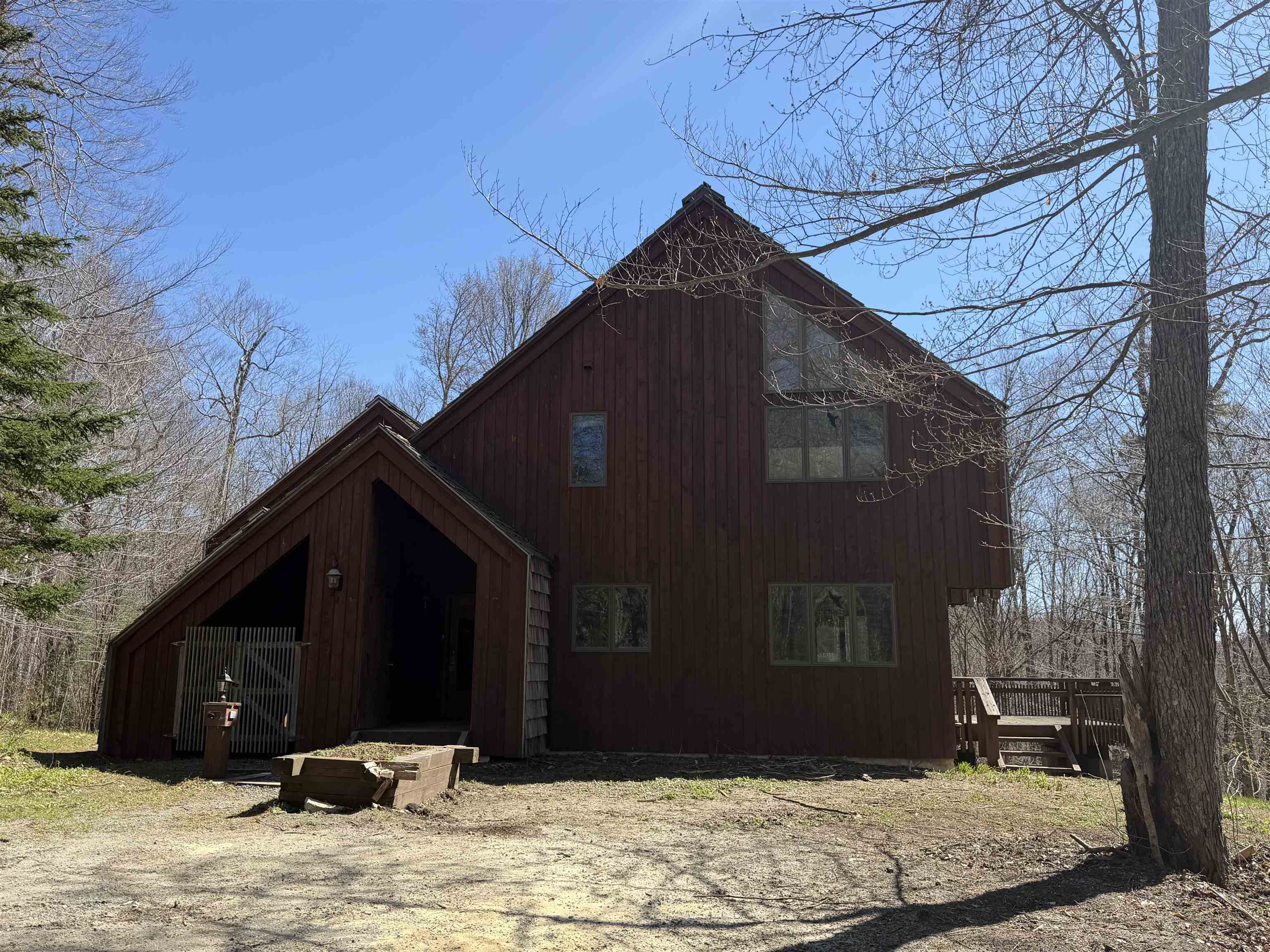 583 Hawk Spur Road Plymouth, VT 05056 - Photo 2 of 38