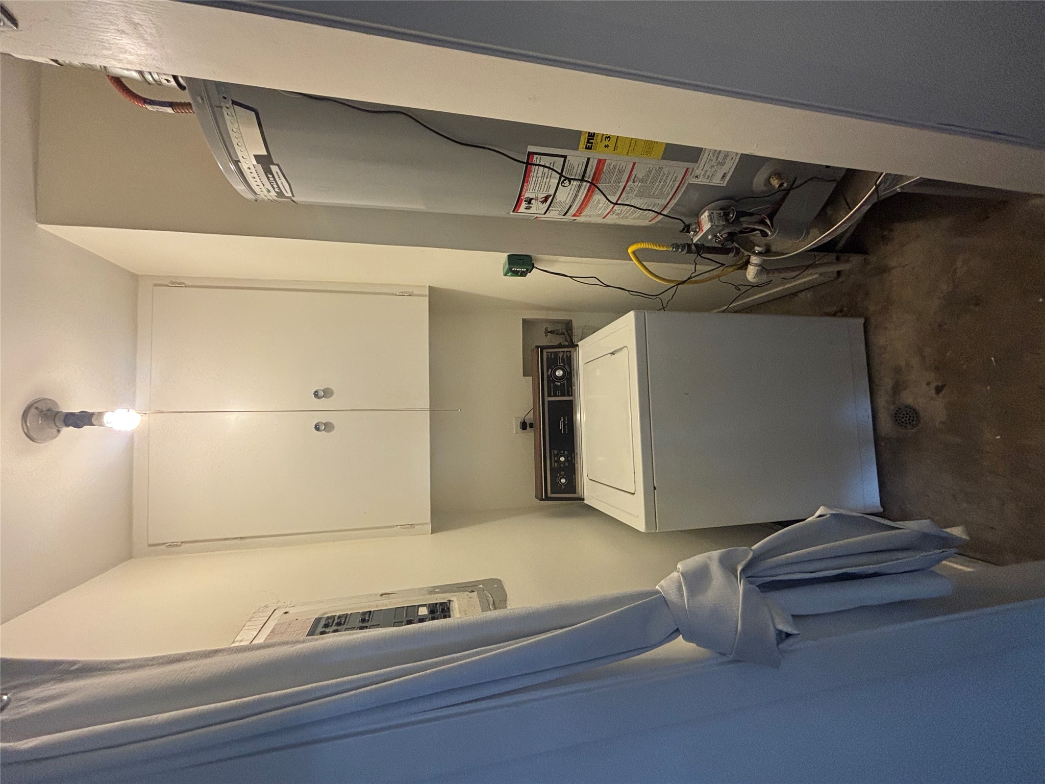 2324 Hartford Road Austin, TX 78703 - Photo 11 of 20 a utility room with dryer and washer