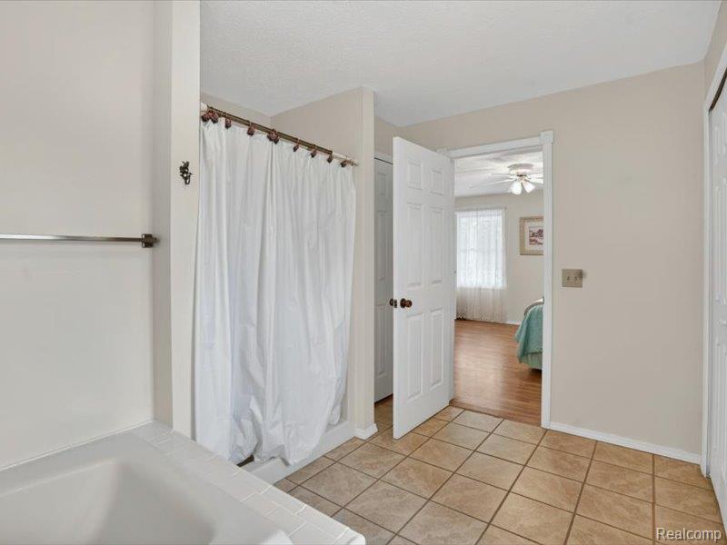 5081 Vines Road Howell, MI 48843 - Photo 28 of 77 22-5081-Vines-Rd-Howell-MI-48843-WindowStill-16.jpg