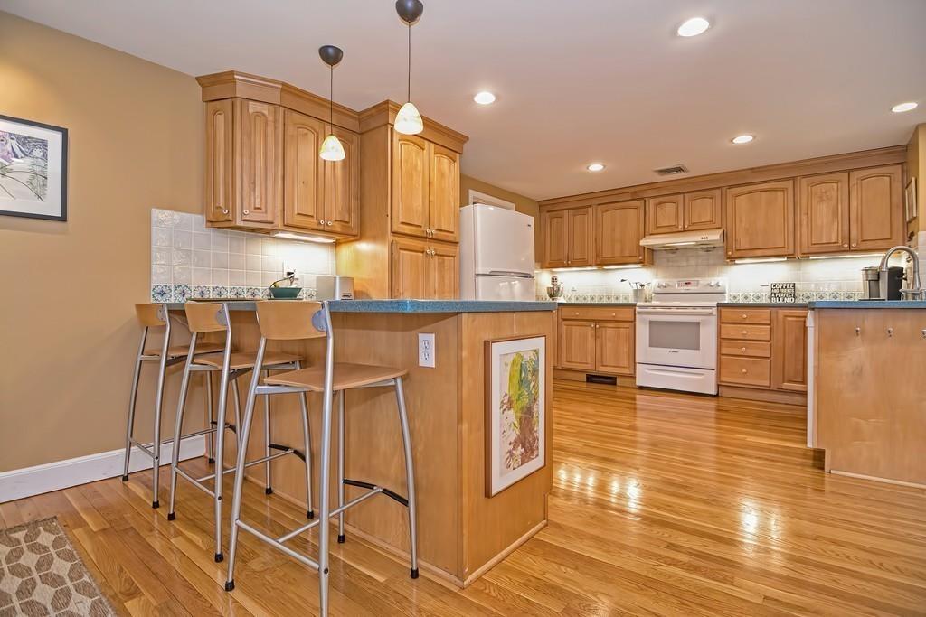 49 Pond Street Needham, MA 02492 - Photo 4 of 32 Gallery Image 4