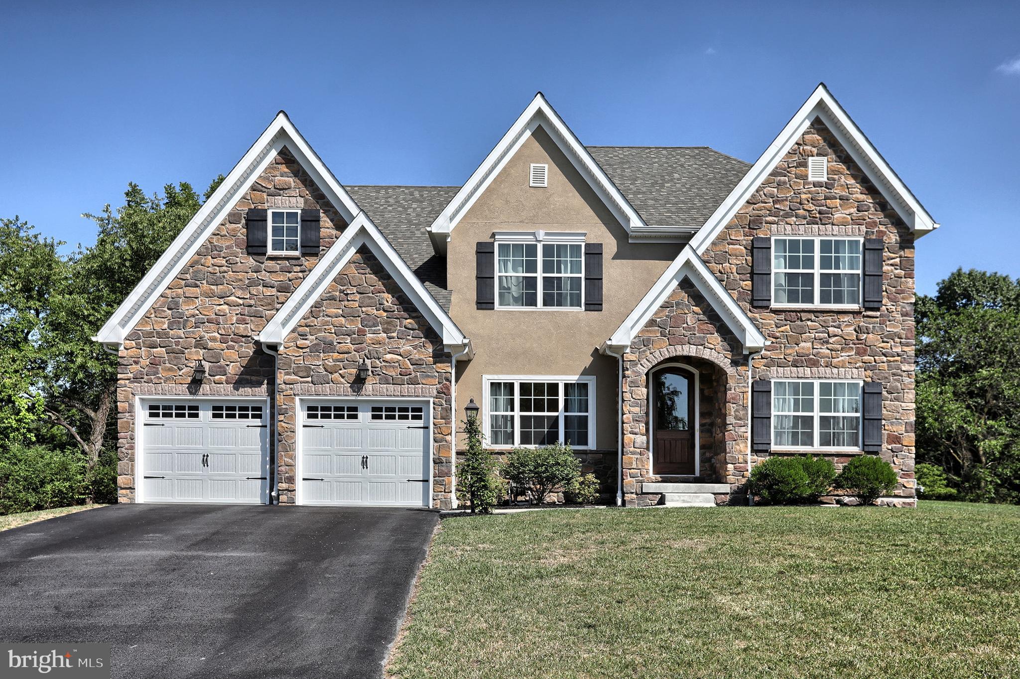 1635 Buckingham Road Harrisburg, PA 17111 - Photo 1 of 47