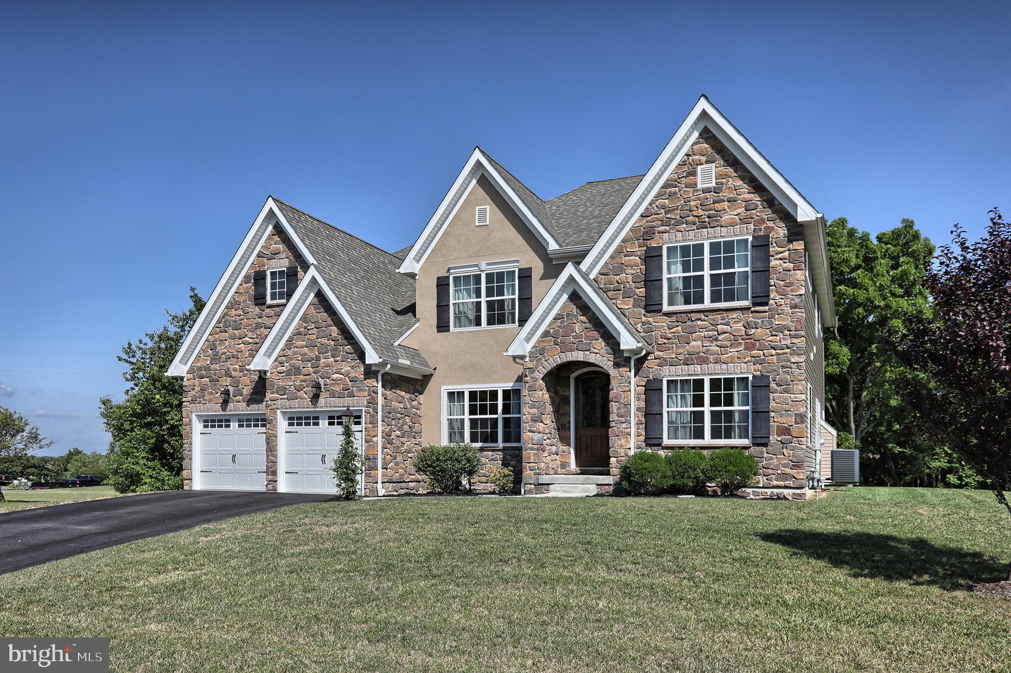 1635 Buckingham Road Harrisburg, PA 17111 - Photo 2 of 47