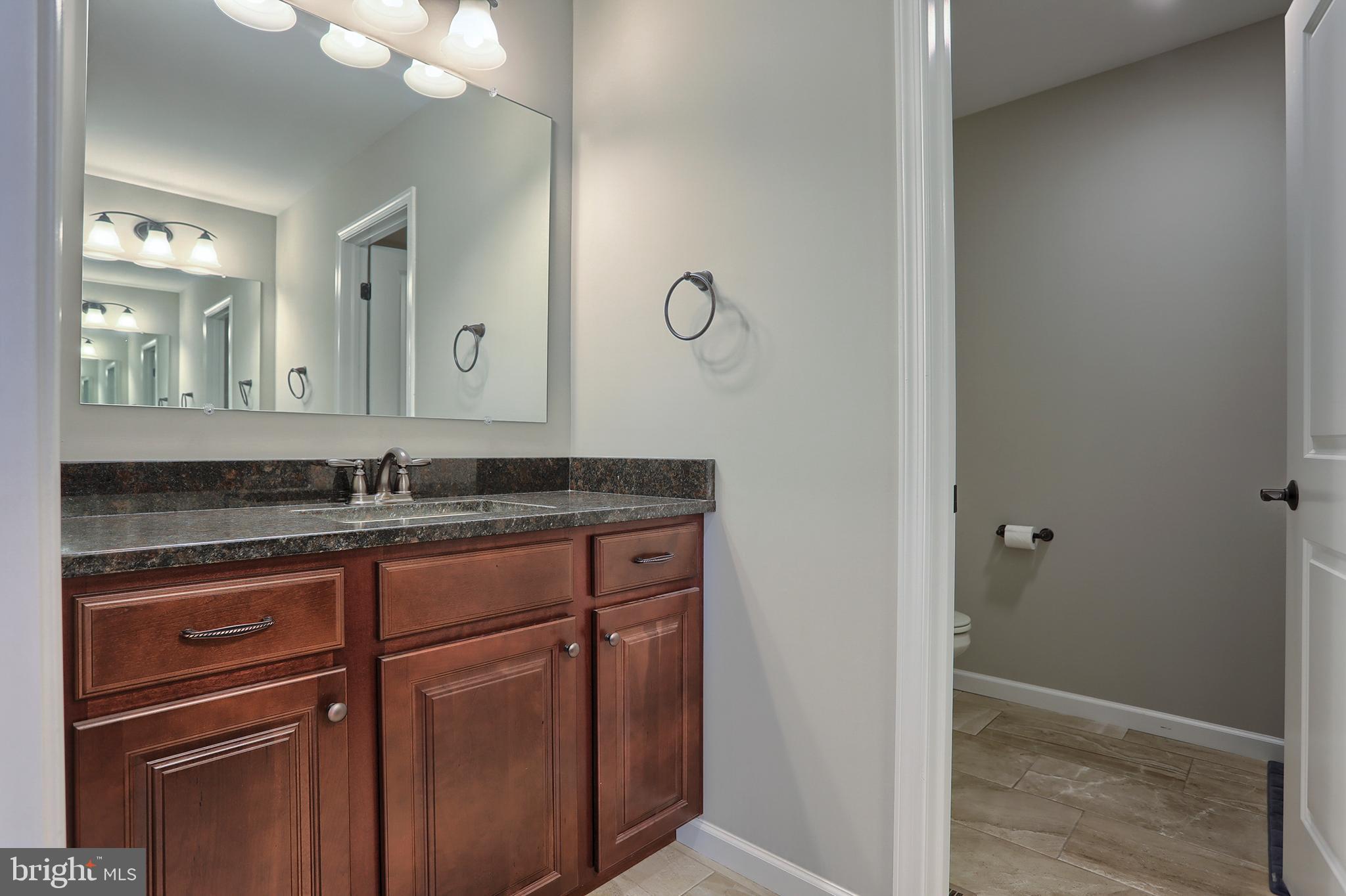 1635 Buckingham Road Harrisburg, PA 17111 - Photo 33 of 47