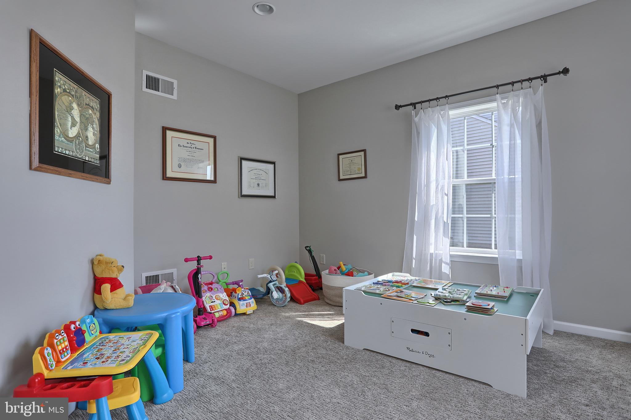 1635 Buckingham Road Harrisburg, PA 17111 - Photo 7 of 47