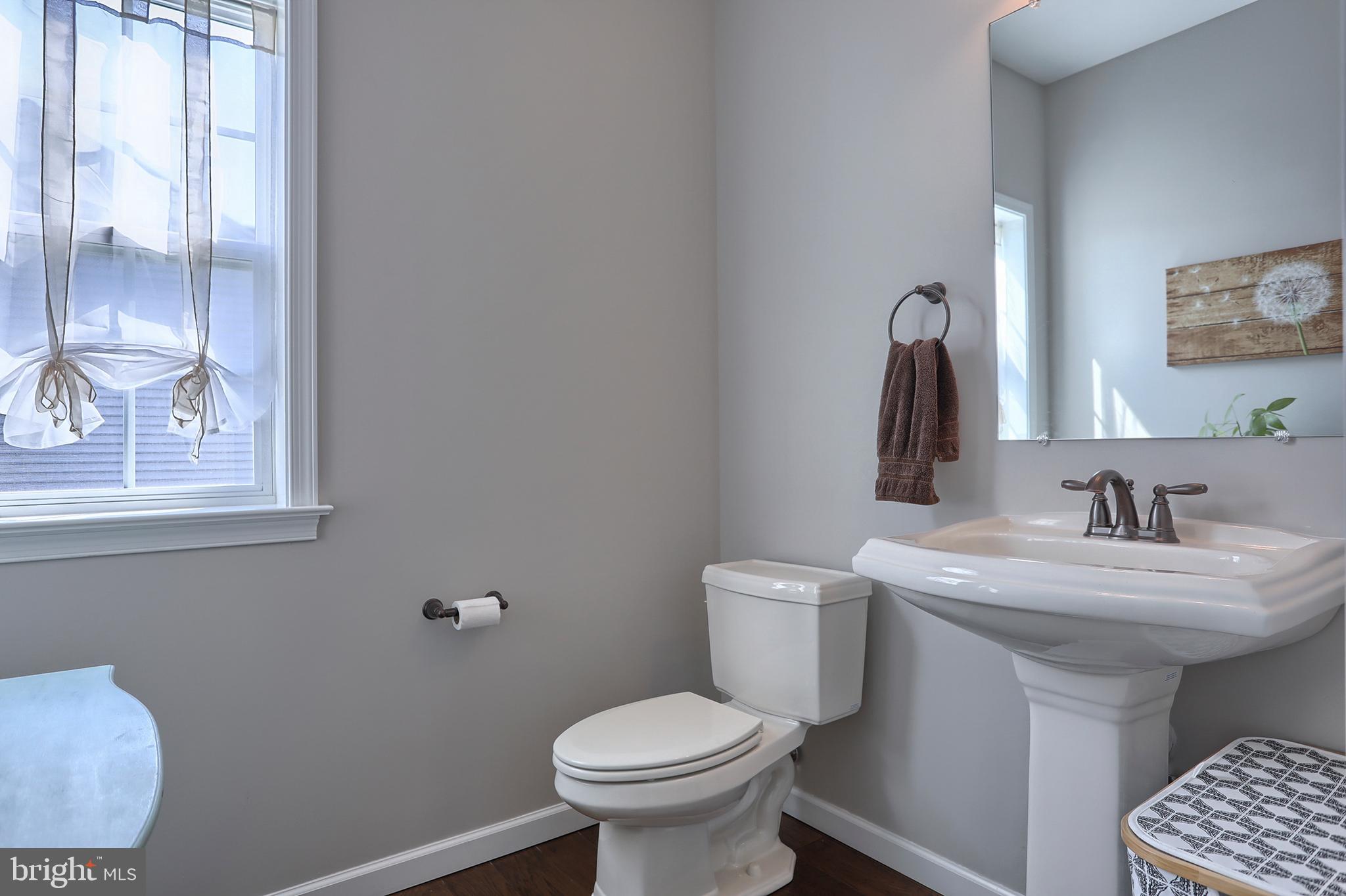 1635 Buckingham Road Harrisburg, PA 17111 - Photo 10 of 47