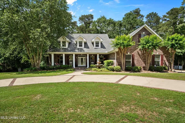 $495,000 | 10 Lakeview Circle, Purvis, MS 39475