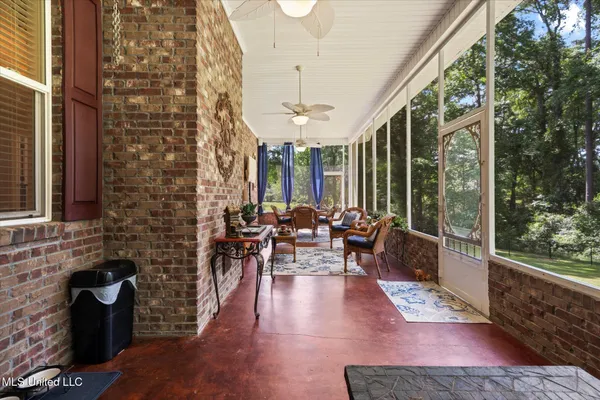 $495,000 | 10 Lakeview Drive, Purvis, MS 39475