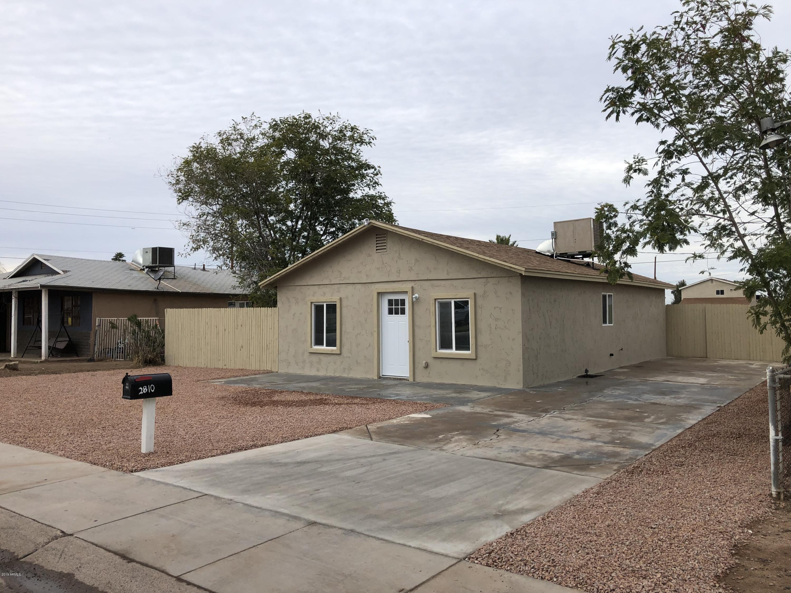 2810 East Chipman Road Phoenix, AZ 85040 - Photo 3 of 40 IMG_2184