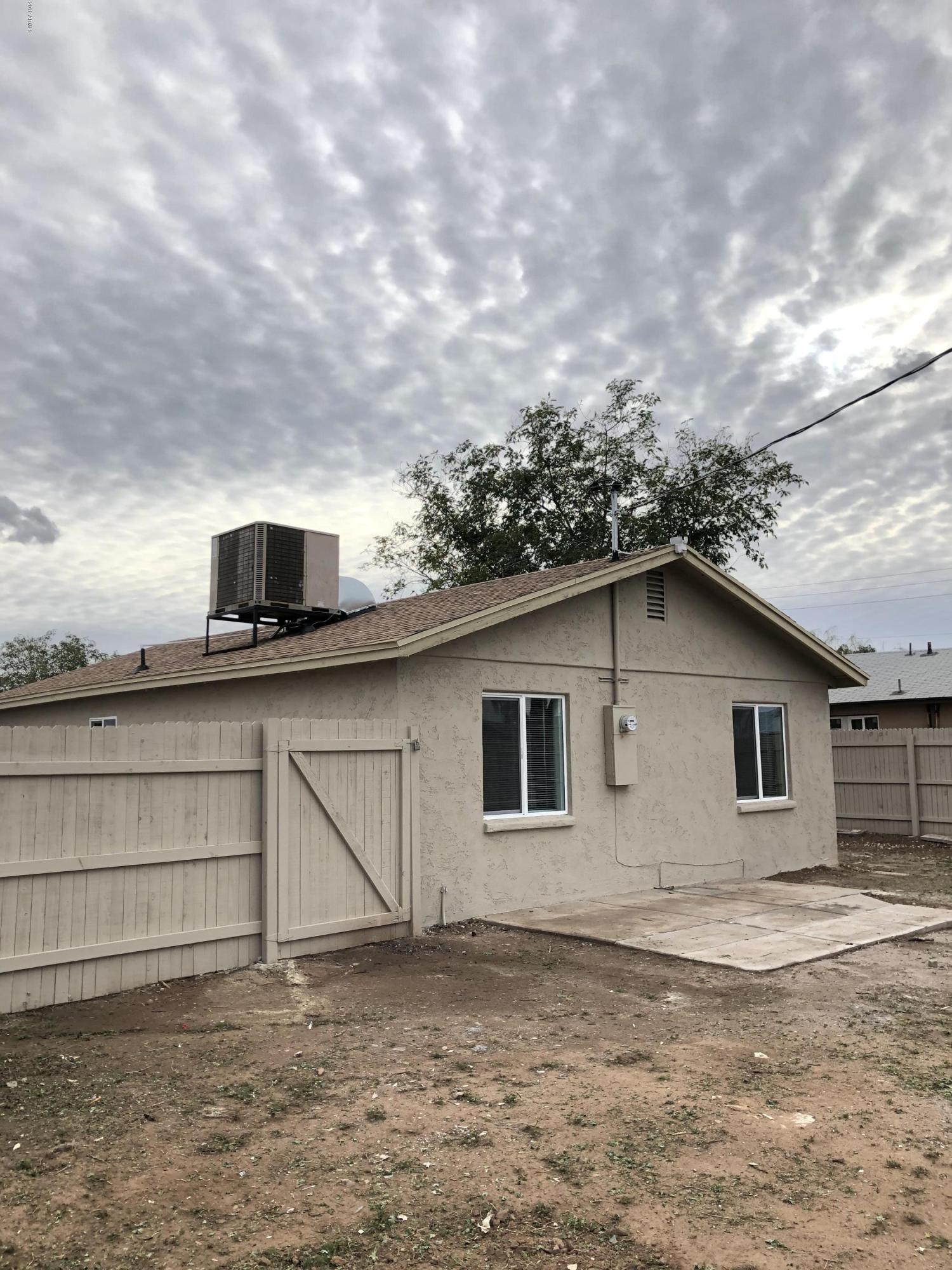 2810 East Chipman Road Phoenix, AZ 85040 - Photo 9 of 40 IMG_2217